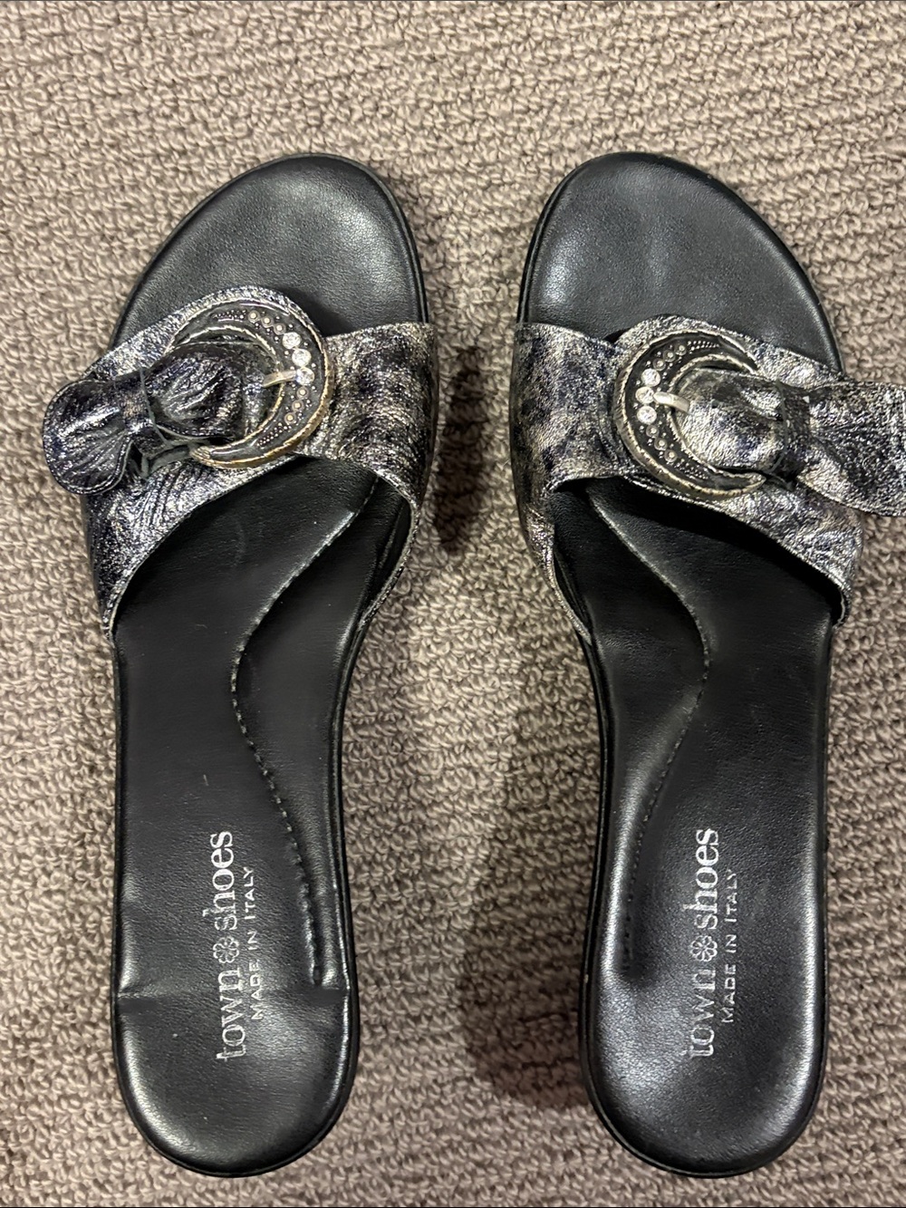 Vince Camuto Black Metallic-Accent Slide Sandals